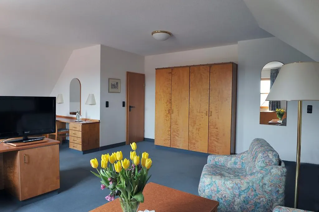 Hotel Gruener Baum Pommersfelden 3*,